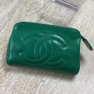 CHANEL💚Emerald Leather Coin Purse Wallet Makeup Pouch with Gold Hardware RARE